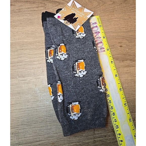 Mens Beer Mug Socks (Pair) -Fun Novelty Beer Gift (with tags) - Picture 1 of 4